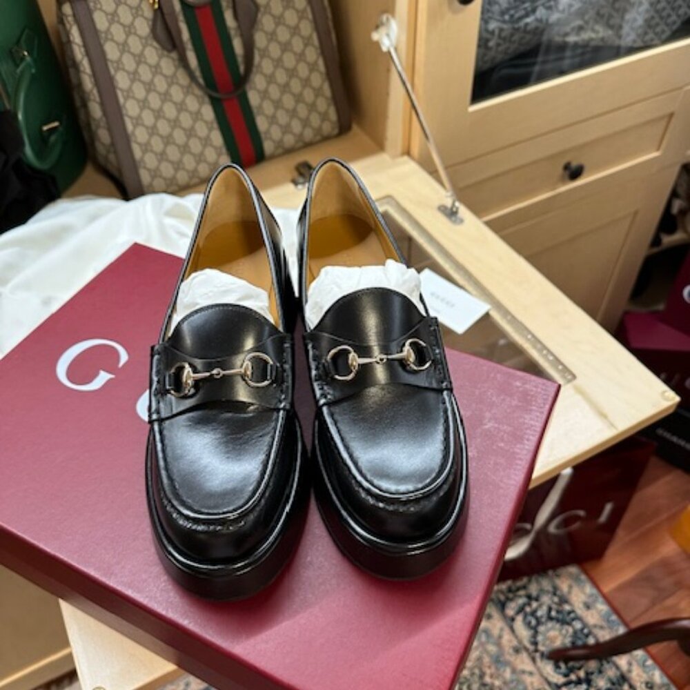 Gucci Black Size 7.5 Horse-bit Accent Leather Loafers Brand New in Box